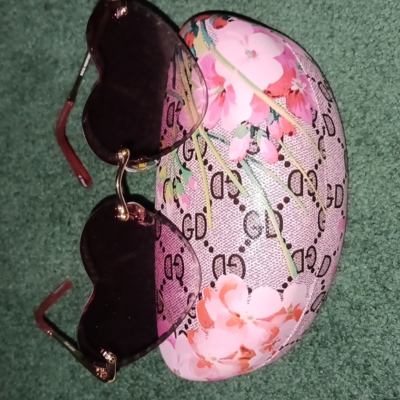 Pink Cute & Flirty Heart Lens Sunglasses, Must have for summer! - Picture 2 of 3